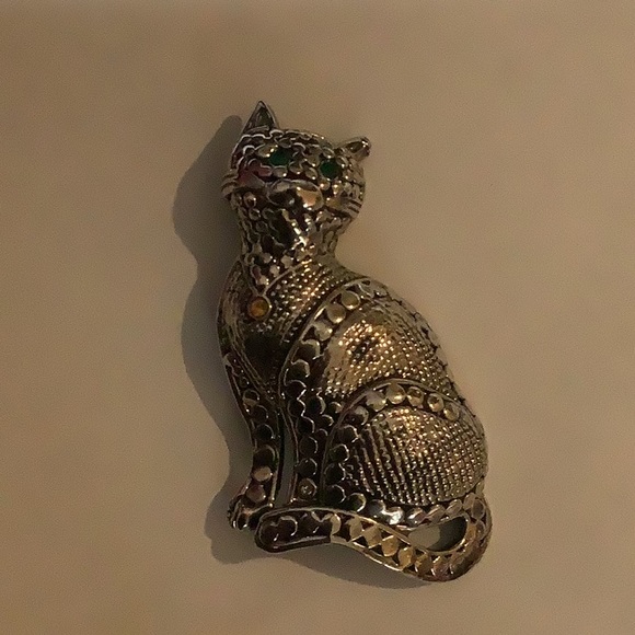 COPY - VINTAGE CAT PIN - Picture 3 of 9